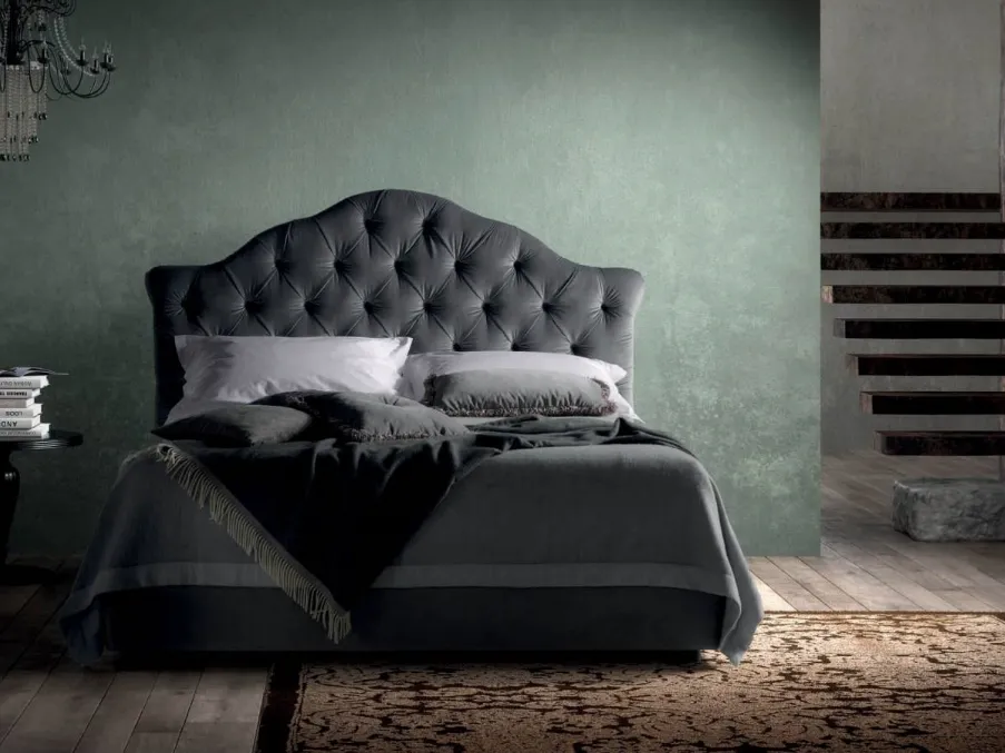 Letto in tessuto lavorazione capitonnè con testiera sagomata Queen di Bside