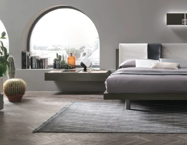 Letto matrimoniale moderno Letto matrimoniale leila con cuscini in testata,  finitura prugna e mirto Collezione esclusiva