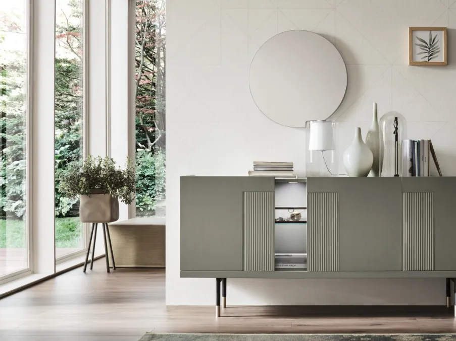 Madia Aura Glass in laccato con inserti decorativi di Maronese