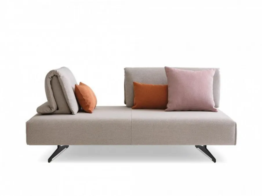 Scopri i Salotti design rivestiti in tessuto: Abbraccio è una delle proposte di divani ad angolo di Le Comfort