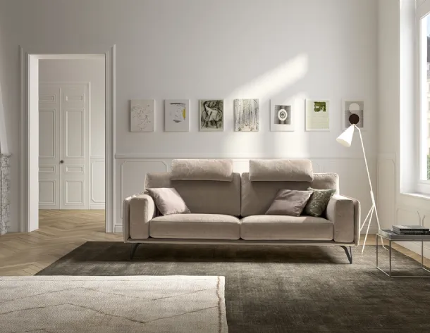 Divano lineare moderno in tessuto Living Bright di Samoa