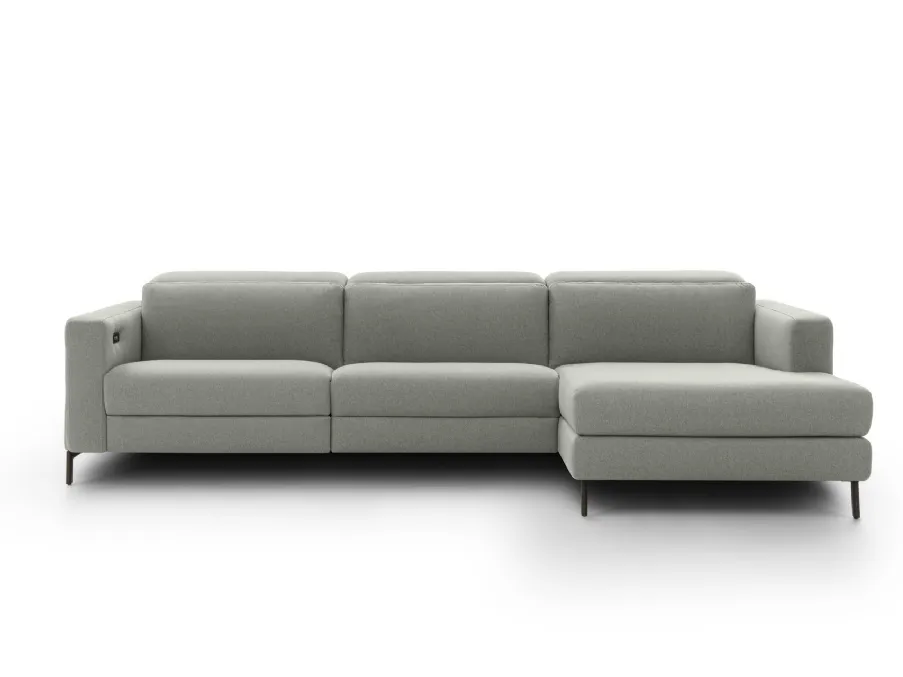 Scopri la nostra serie di Salotti moderni: scegli divani con penisola Nicoline come il modello Wagner