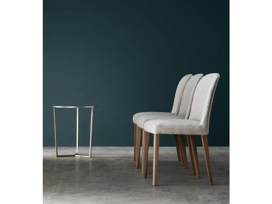 Sedia Gaia in tessuto imbottito di Maronese