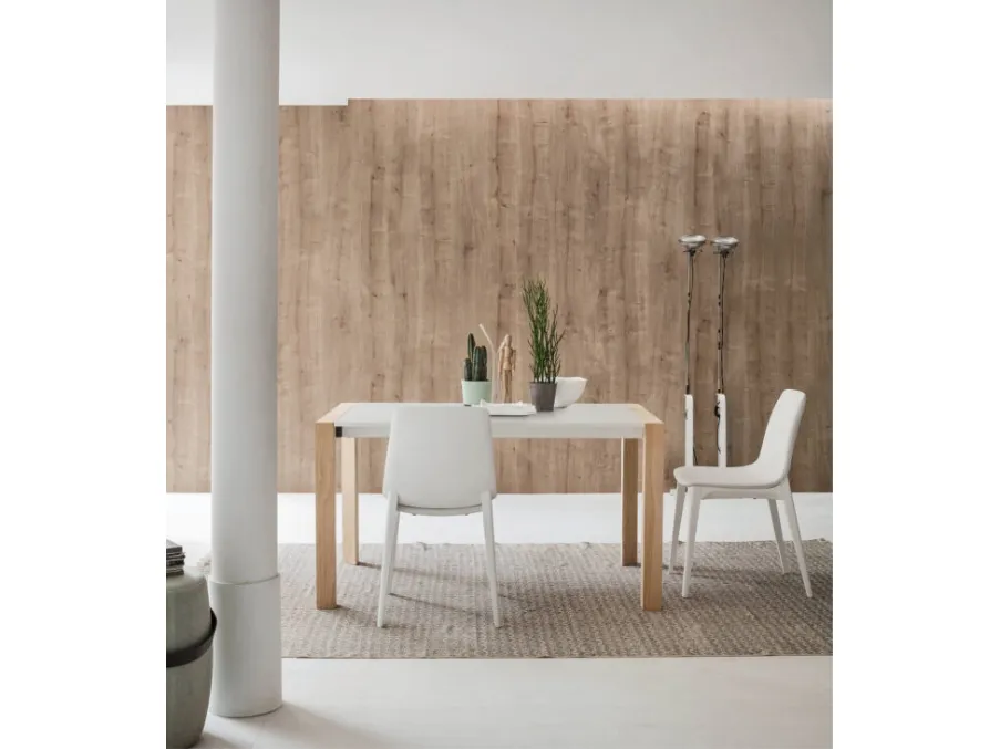 Tavolo allungabile Mikado in laccato e legno di Maronese