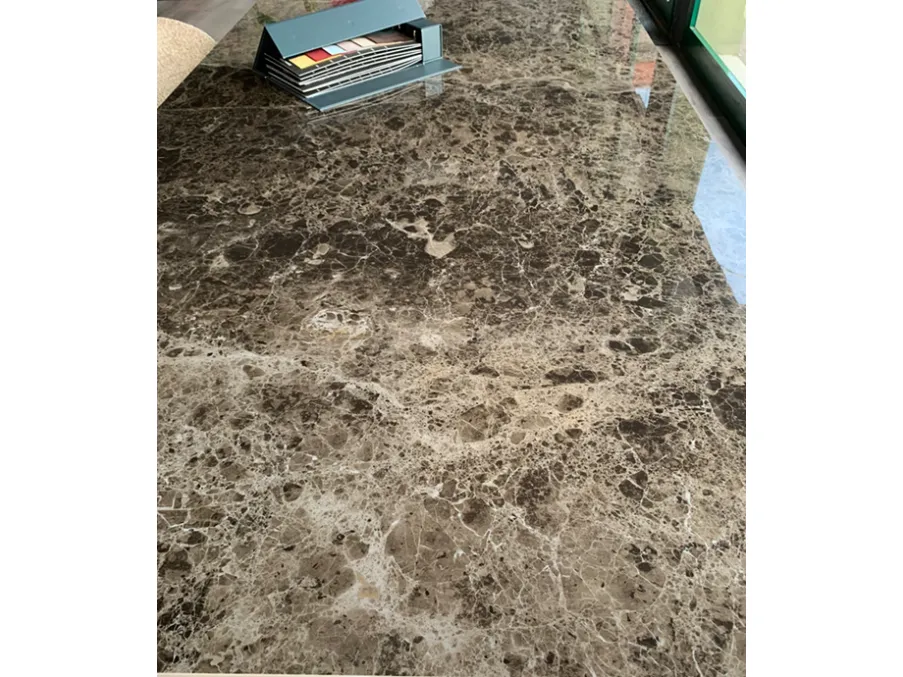 Tavolo allungabile piano in ceramica