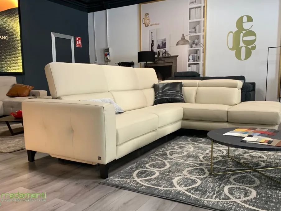 Divano Matt in pelle con relax elettrico 