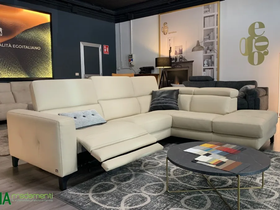 Divano Matt in pelle con relax elettrico 